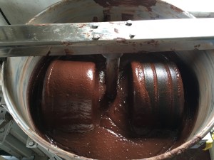 Conching, refining, grinding: oxidation is the key